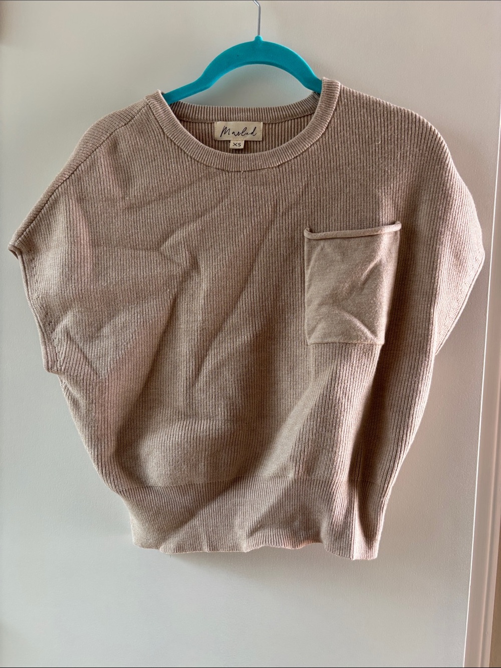 Marled Beige Ribbed Crewneck Short-Sleeve Sweater with Chest Pocket